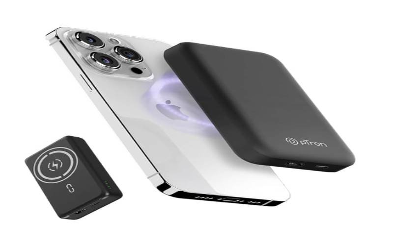 Magnetic wireless power bank onto a smartphone for wireless charging, convenient portable charging bank