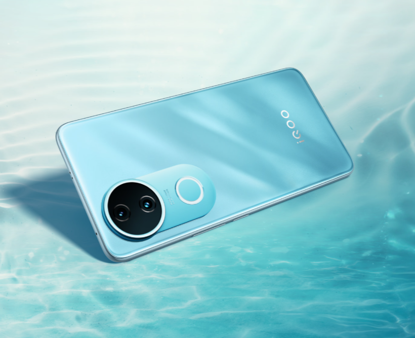 iQOO Z10R smartphone with 120Hz AMOLED display and Dimensity 7400 processor – full review