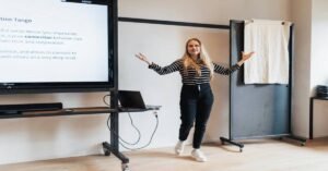 Read more about the article AI for Teachers: Revolutionizing the Classroom with AI Applications, Apps, and Learning Software